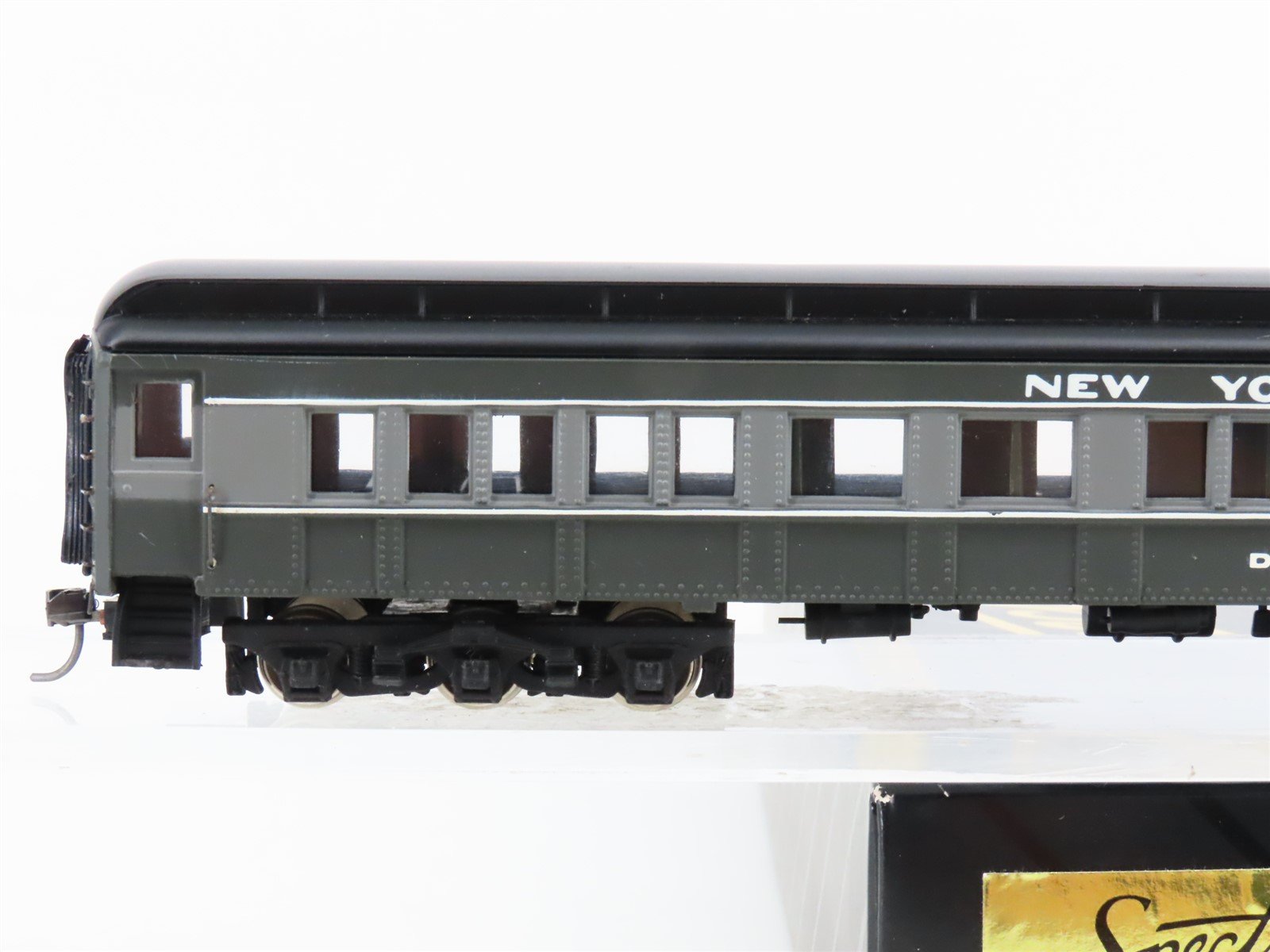 HO Bachmann Spectrum 89106 NYC New York Central Observation Passenger 