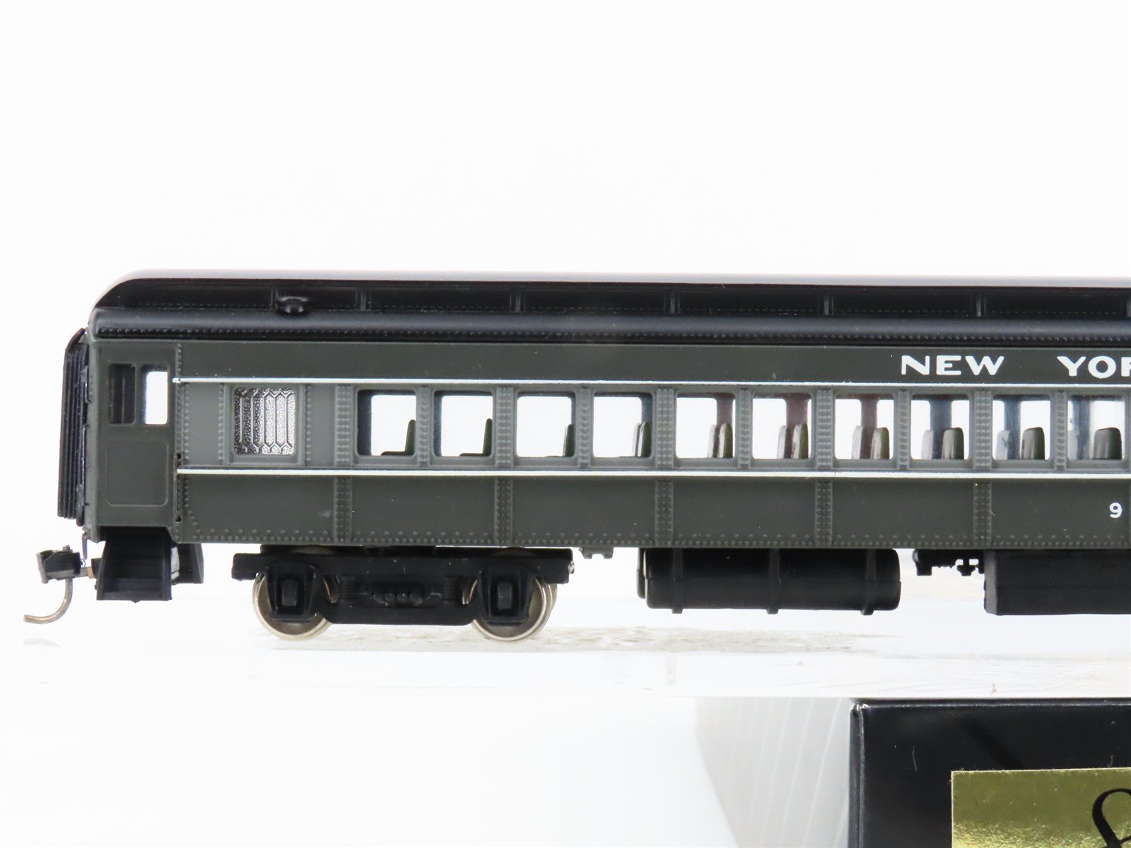 HO Scale Bachmann Spectrum 89105 NYC New York Central Coach Passenger #964