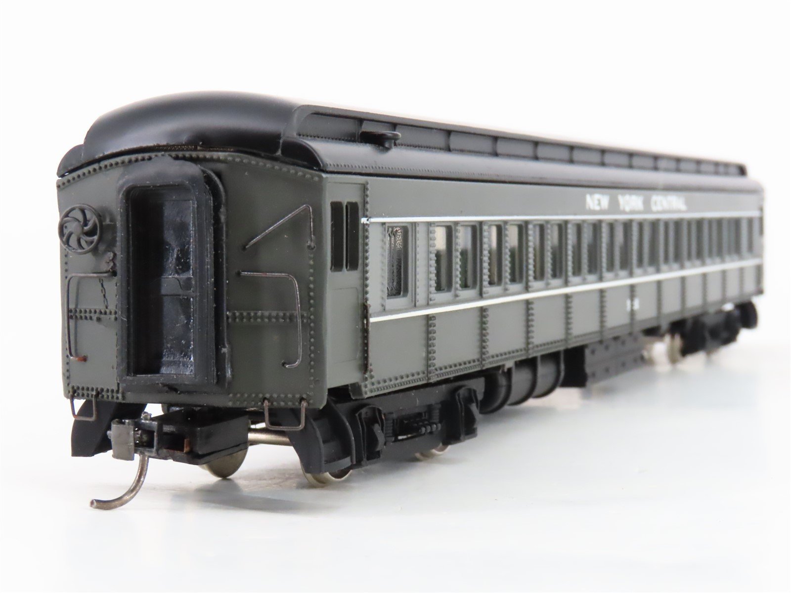 HO Scale Bachmann Spectrum 89105 NYC New York Central Coach Passenger #964
