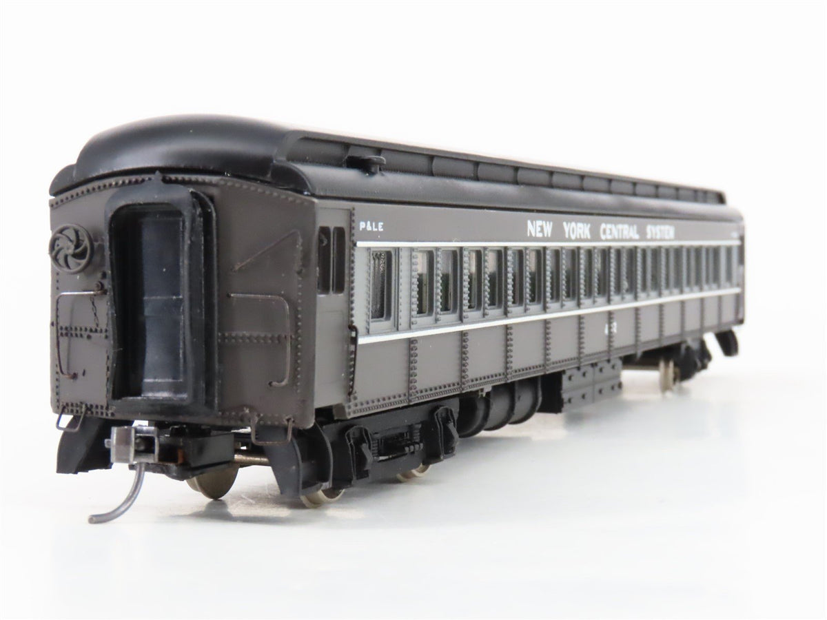 HO Bachmann Spectrum 89102 P&amp;LE New York Central System Coach Passenger #412