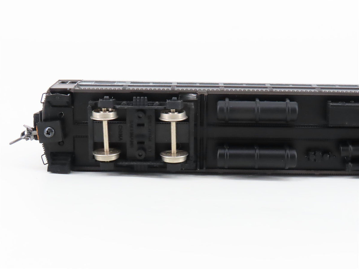 HO Bachmann Spectrum 89102 P&amp;LE New York Central System Coach Passenger #412