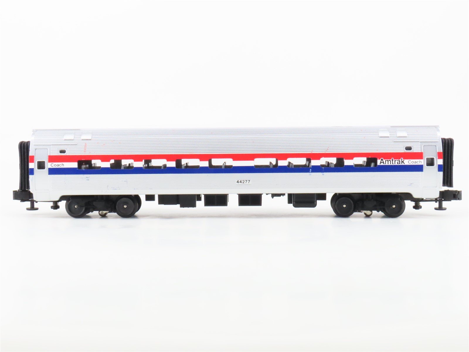 O Gauge 3-Rail MTH AMTK Amtrak Phase III Coach Passenger Car #44277
