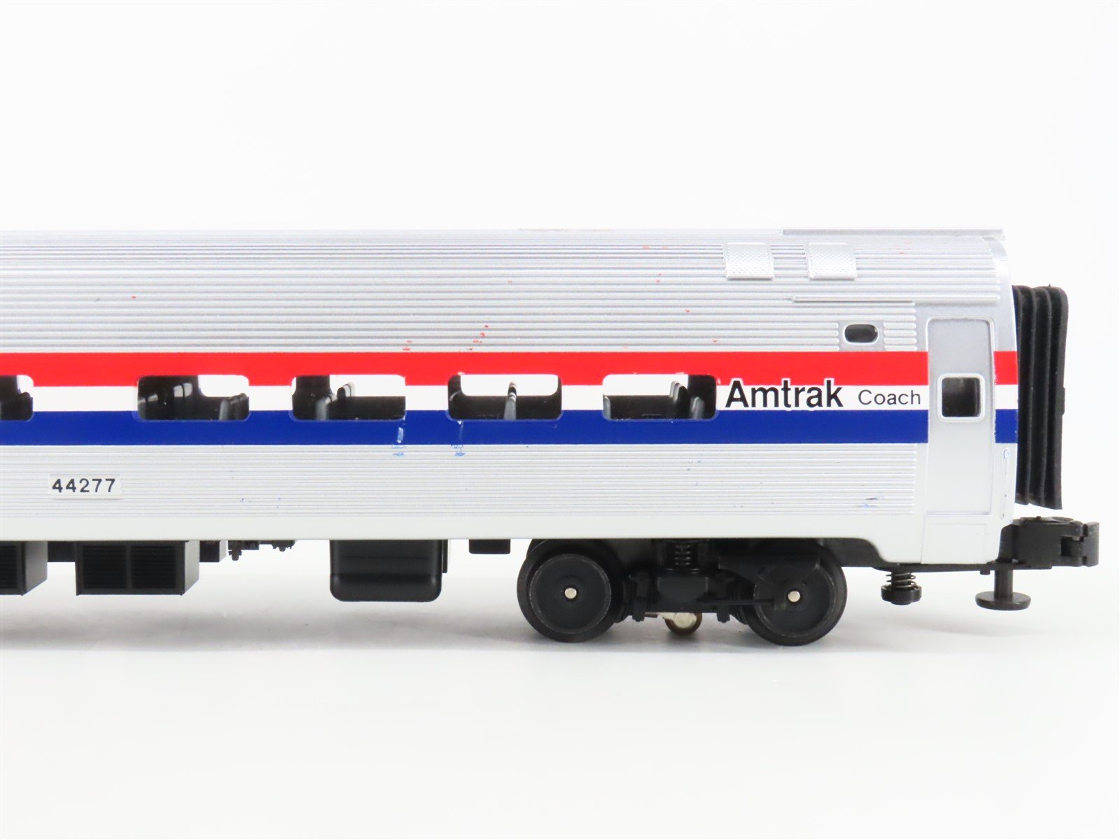 O Gauge 3-Rail MTH AMTK Amtrak Phase III Coach Passenger Car #44277