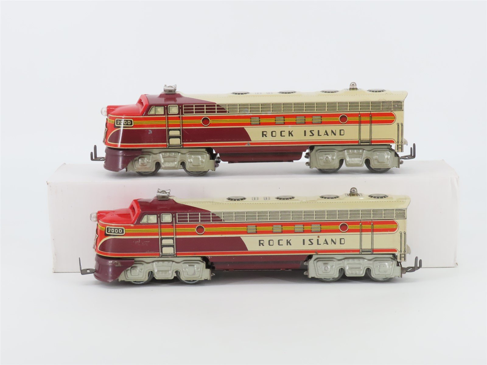 O Gauge 3-Rail Unique Art RI Rock Island F Unit A/A Diesel Locomotive Set
