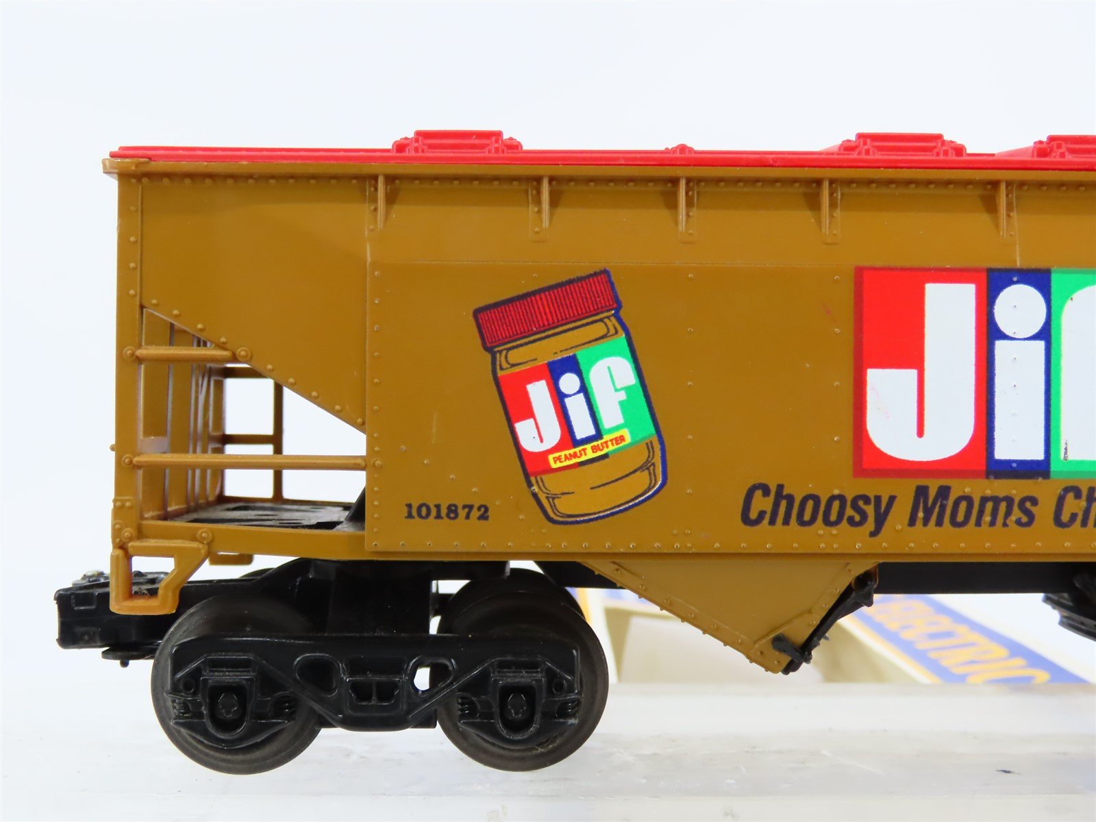 O Gauge 3-Rail K-Line Jif Peanut Butter 2-Bay Covered Hopper #101872