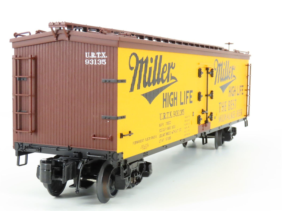 O Gauge 3-Rail K-Line K742-6404 URTX Miller High Life Reefer #93135 w/ Billboard