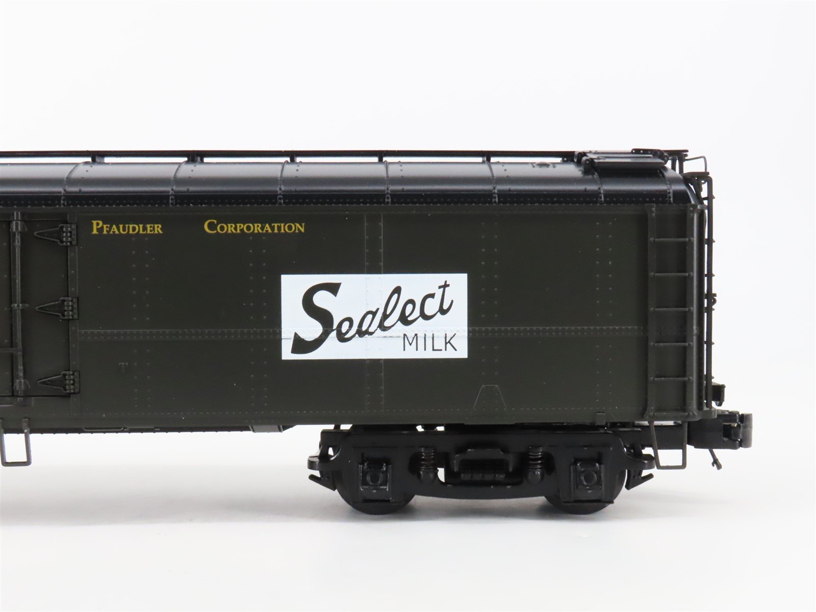 O Gauge 3-Rail MTH 20-94169 GPEX Sheffield Farms Milk Reefer #766