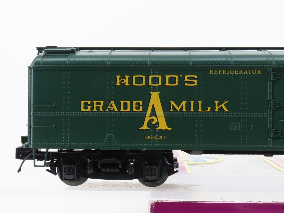O Gauge 3-Rail MTH 20-94168 HPHX Hood&#39;s Dairy Express Reefer #203