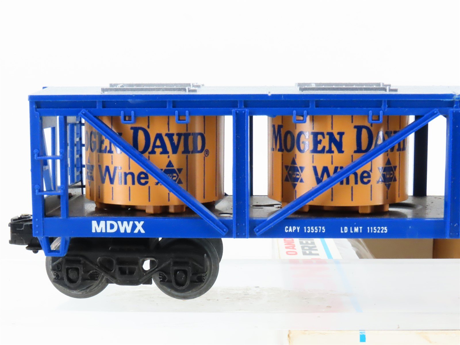 O Gauge 3-Rail Lionel 6-9146 MDWX Mogen David Wine Car #9146