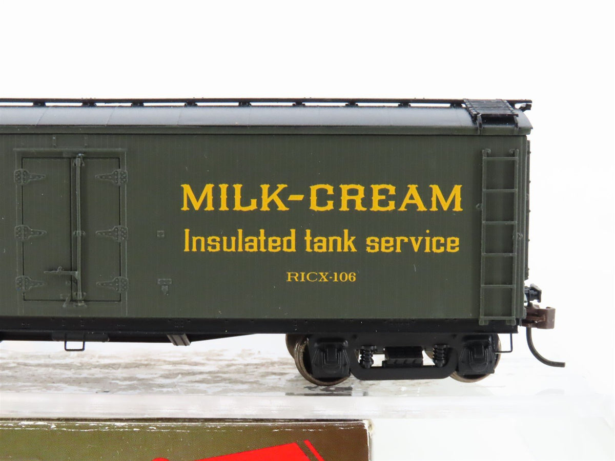 HO Scale Roundhouse 84612 RICX Reid Ice Cream 40&#39; Wood Milk Car #106