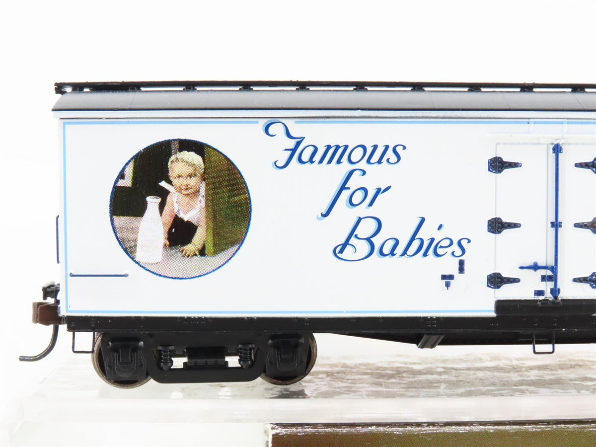 HO Roundhouse 84622 FFDX Fairfield Farms &quot;Famous Baby&quot; 40&#39; Wood Milk Car #104