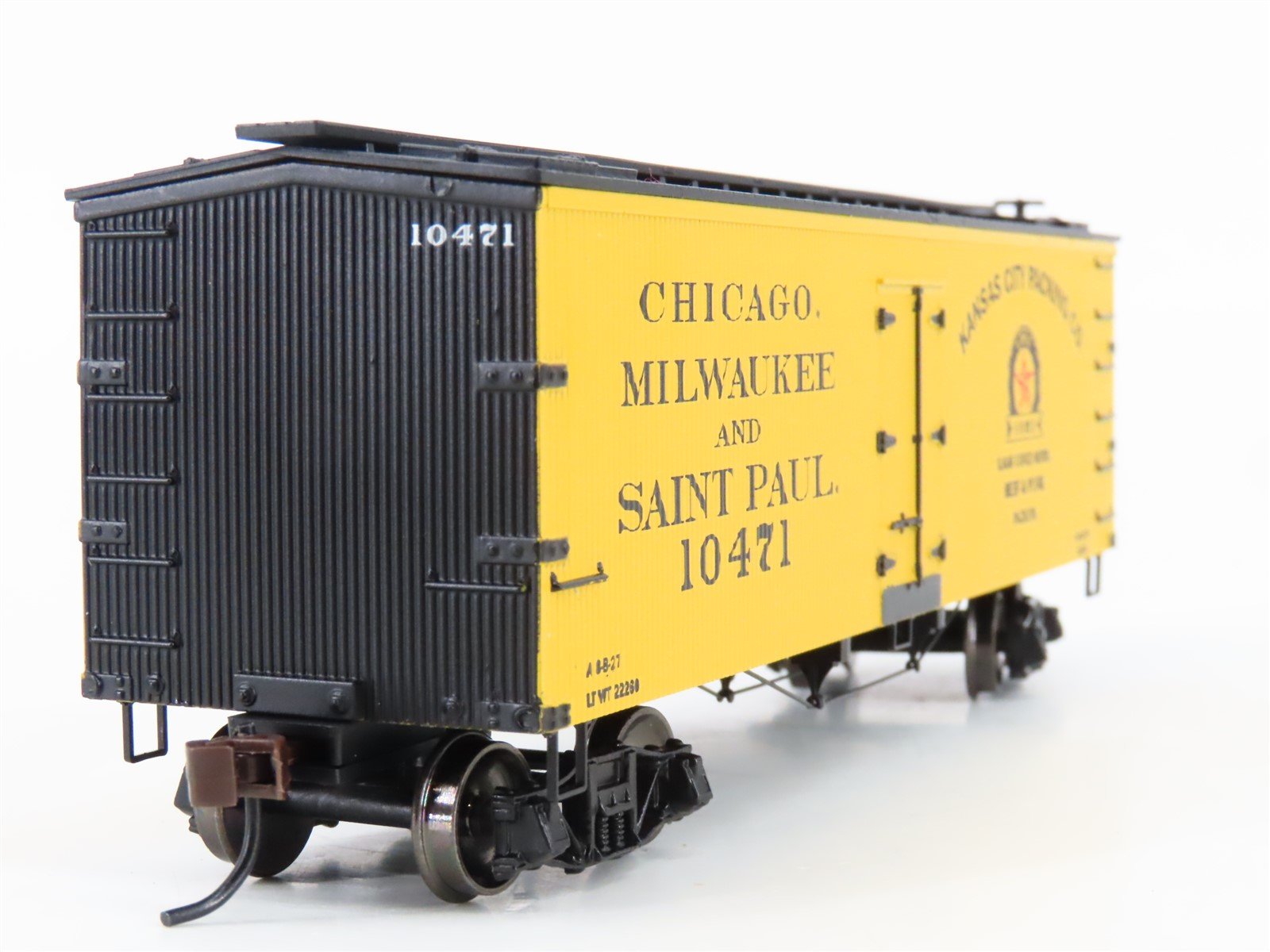 HO Scale Roundhouse 84149 CM&StP Kansas City Packing Co 36' Wood Reefer #10471