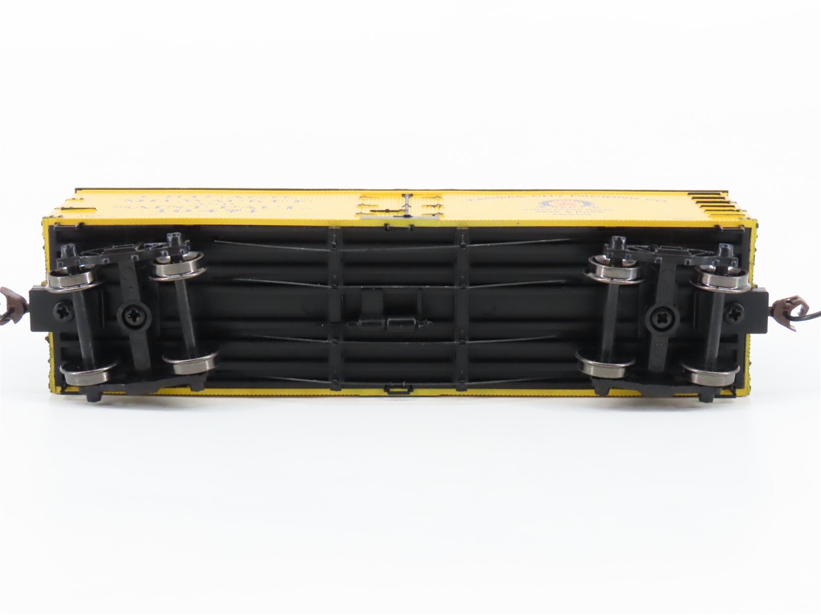 HO Scale Roundhouse 84149 CM&StP Kansas City Packing Co 36' Wood Reefer #10471