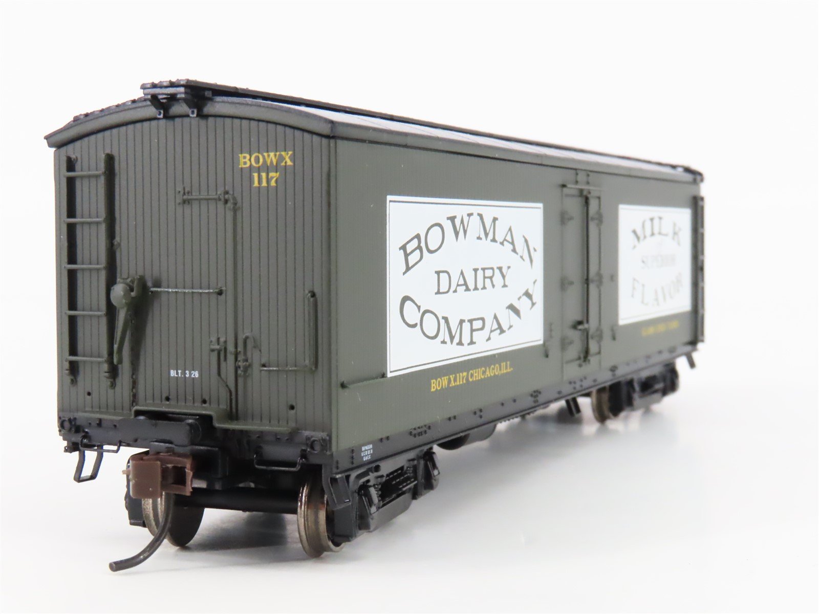 HO Scale Roundhouse 84605 BOWX Bowman Dairy 40' Wood Milk Car #117