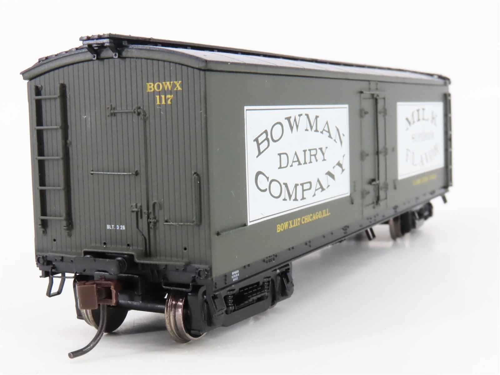HO Scale Roundhouse 84605 BOWX Bowman Dairy 40' Wood Milk Car #117