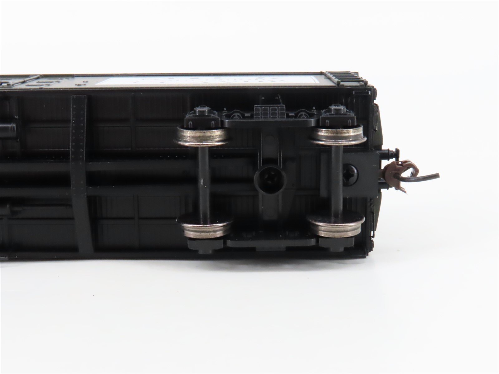 HO Scale Roundhouse 84605 BOWX Bowman Dairy 40' Wood Milk Car #117