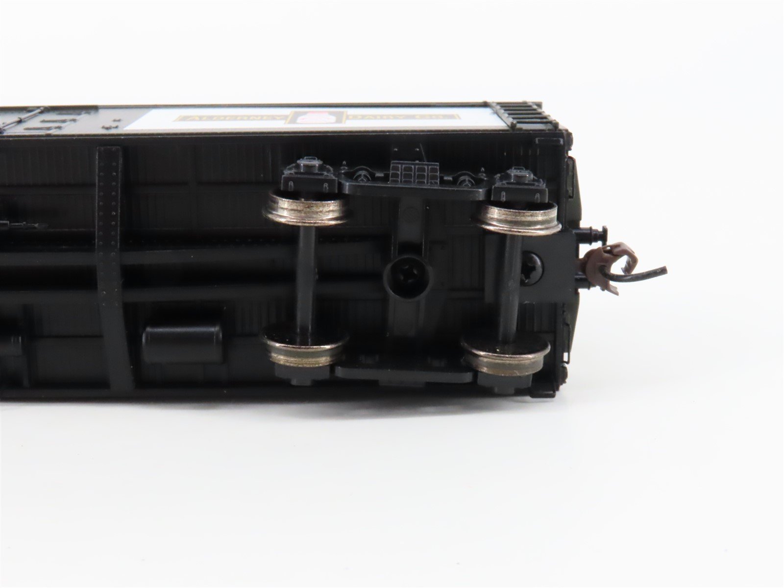 HO Scale Roundhouse 84602 NMCX Alderney Dairy 40' Wood Milk Car #106