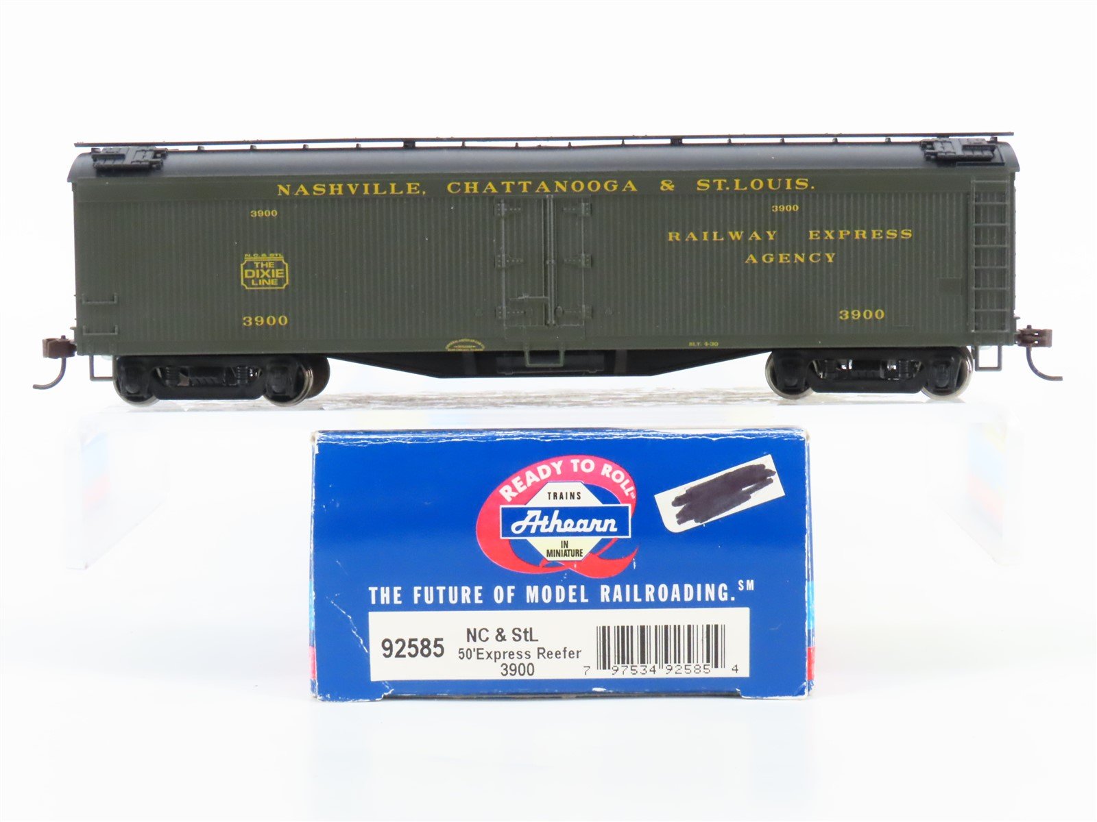 HO Athearn 92585 NC&StL Nashville Chattanooga St Louis 50' Express Reefer #3900