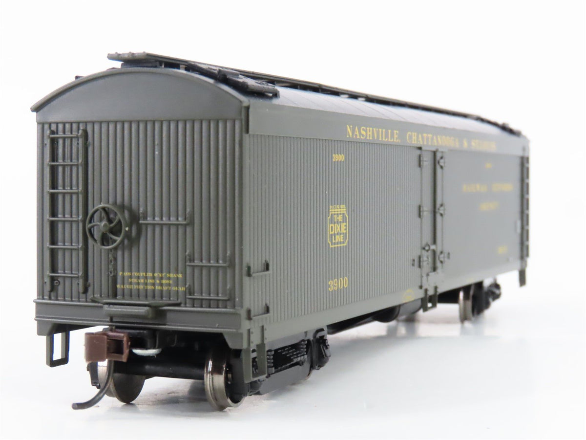HO Athearn 92585 NC&amp;StL Nashville Chattanooga St Louis 50&#39; Express Reefer #3900