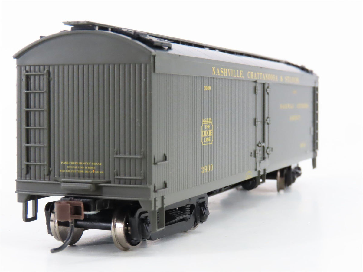 HO Athearn 92585 NC&amp;StL Nashville Chattanooga St Louis 50&#39; Express Reefer #3900