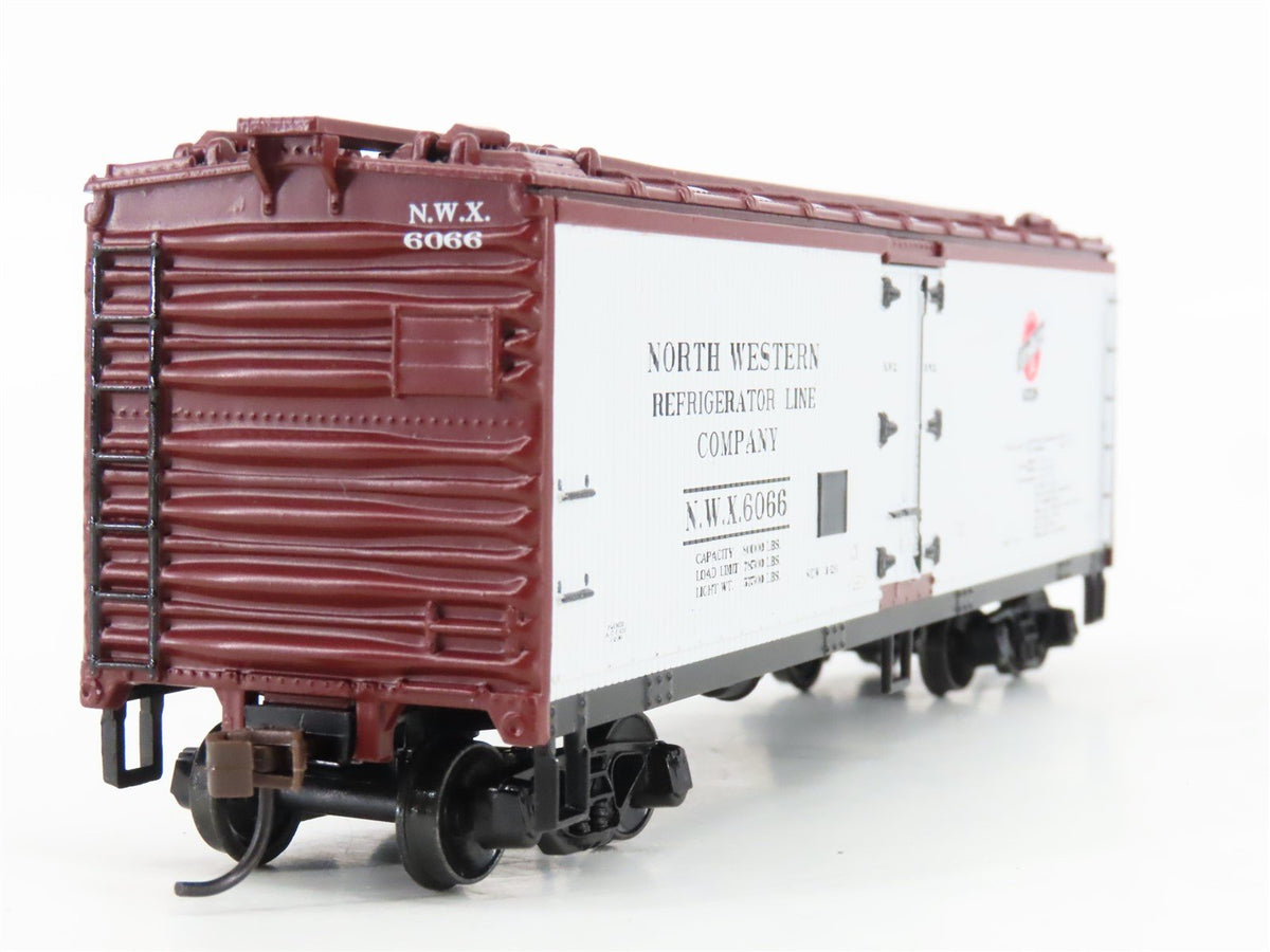HO Athearn 7575 NWX North Western Refrigerator Company 40&#39; Wood Reefer #6066