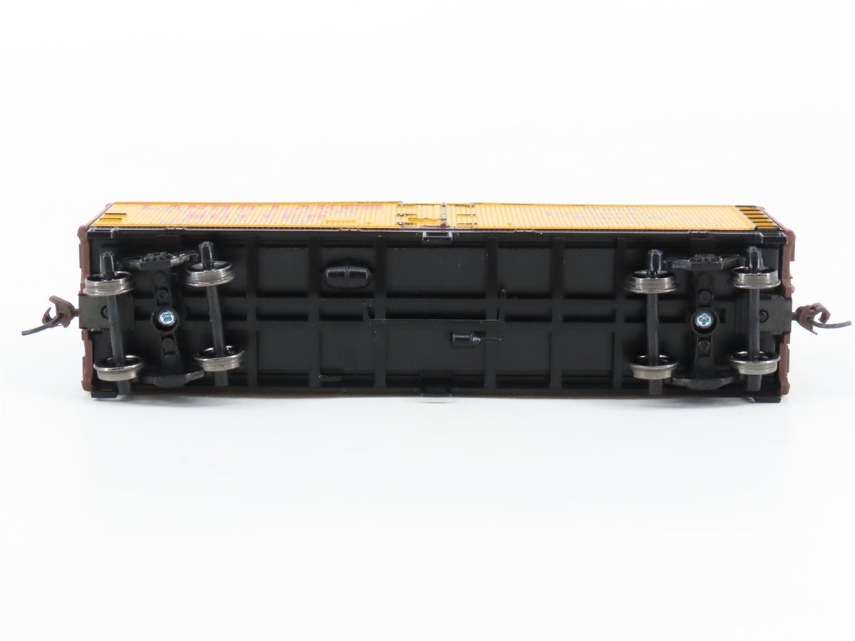 HO Scale Athearn 7588 URTC Land O&#39; Lakes 40&#39; Wood Reefer #10132