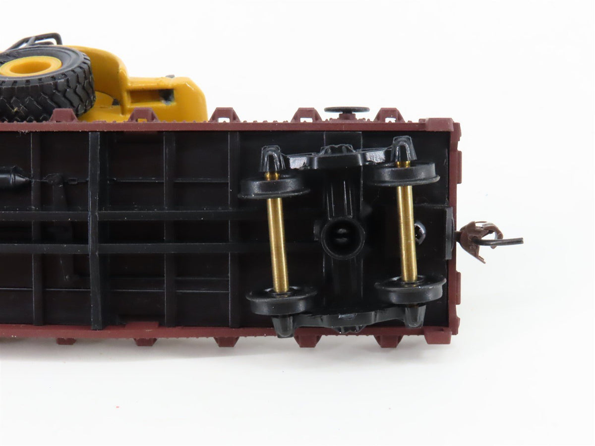 HO Walthers Trainline 931-757 CR Conrail 50&#39; Flat Car #716335 w/ Wheel Loader