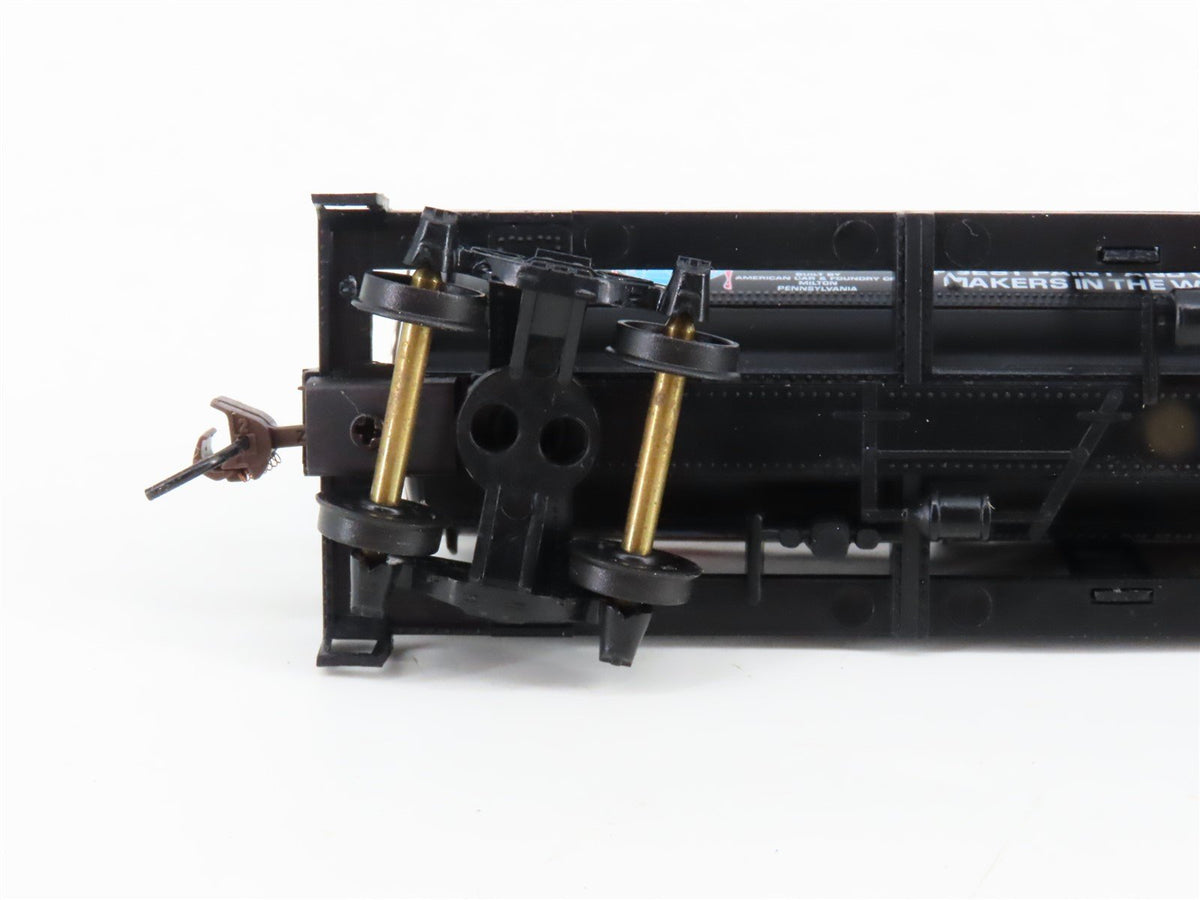 HO Scale Mantua 732308 Sherwin Williams Paint 40&#39; Single Dome Tank Car #105