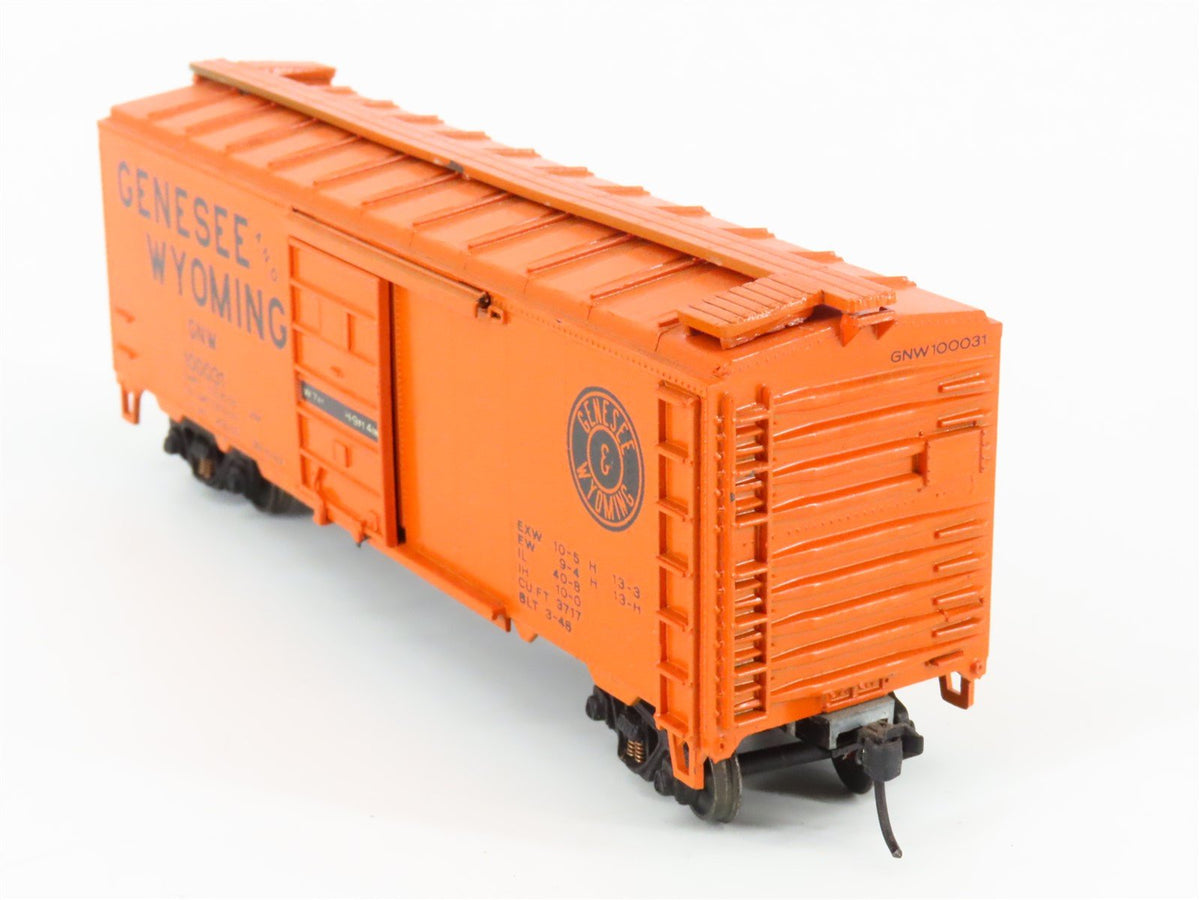 HO Scale Kar-Line 235 GNW Genesee &amp; Wyoming 40&#39; Single Door Box Car #100031