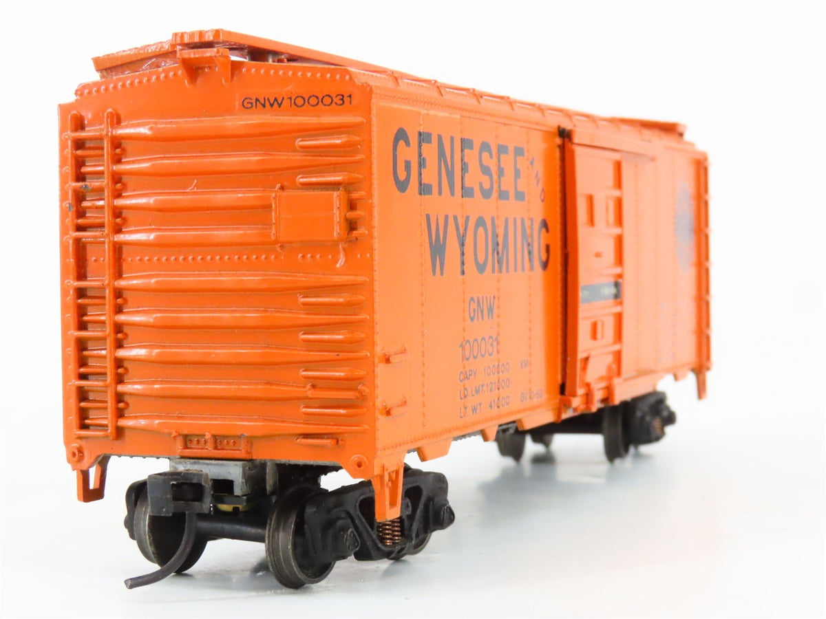 HO Scale Kar-Line 235 GNW Genesee &amp; Wyoming 40&#39; Single Door Box Car #100031