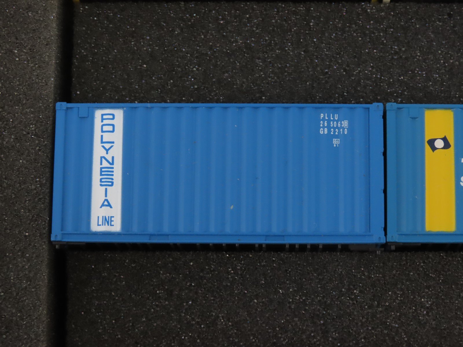 HO Scale 2311 Athearn Special Edition 2311 Containers of the World Set of 6