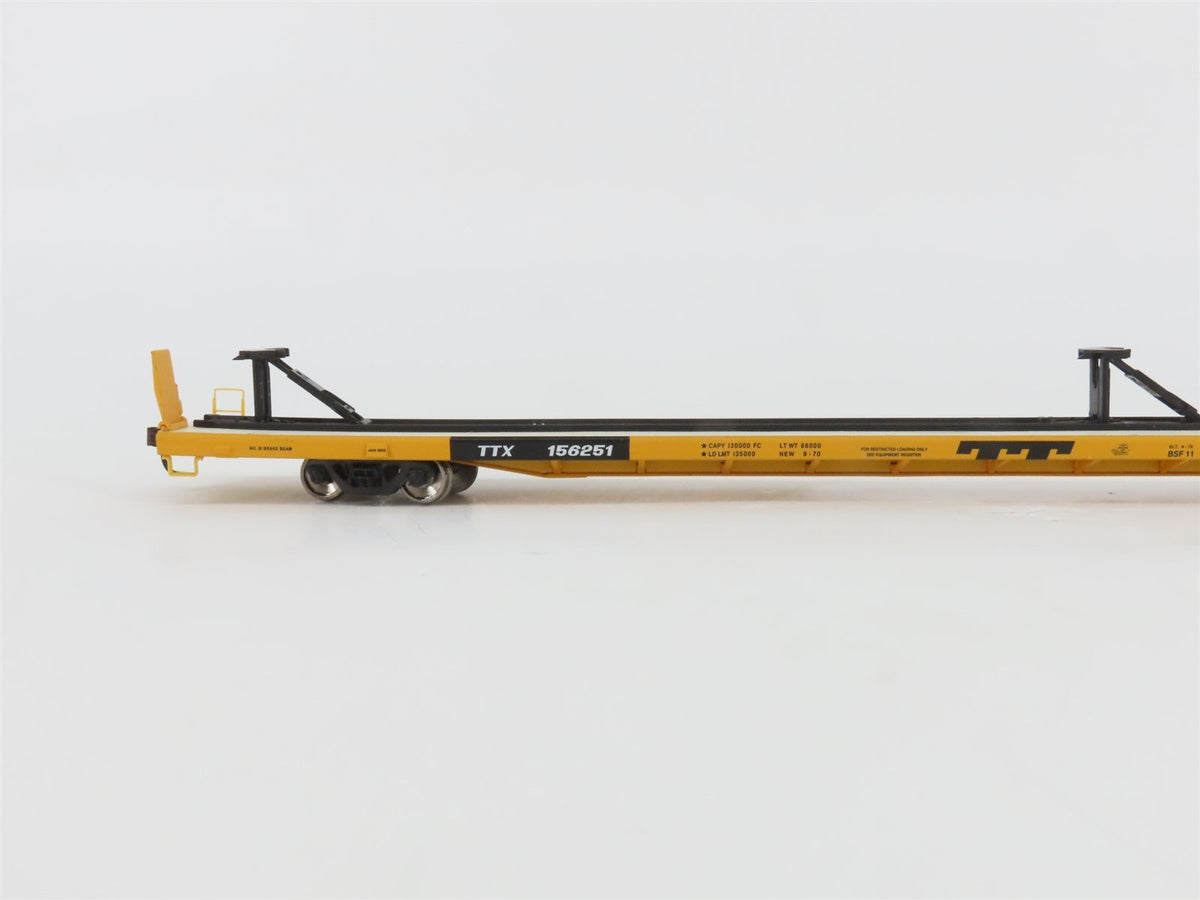 HO Scale Walthers 932-240301 TTX Trailer Train 89&#39; Flush Deck Flat Car 2 Pack