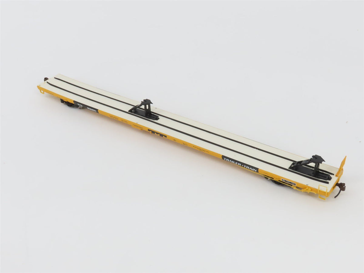 HO Scale Walthers 932-240301 TTX Trailer Train 89&#39; Flush Deck Flat Car 2 Pack