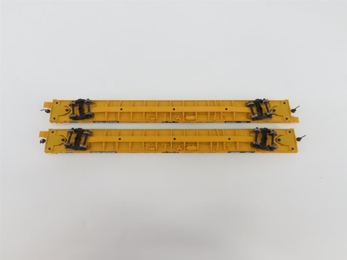 HO Scale Walthers 932-240301 TTX Trailer Train 89&#39; Flush Deck Flat Car 2 Pack