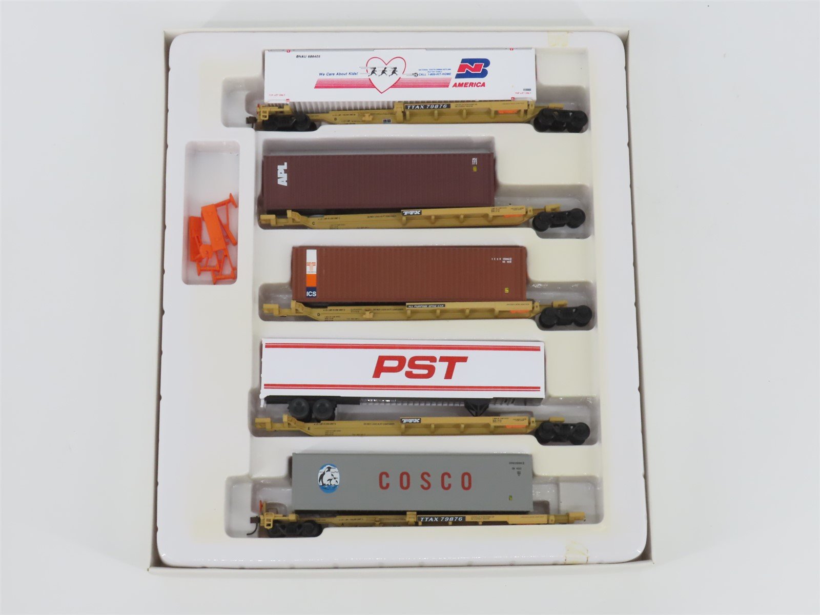HO Scale Walthers 932-13931 TTX TTAX Spine Cars W/ Containers and Trailers Set