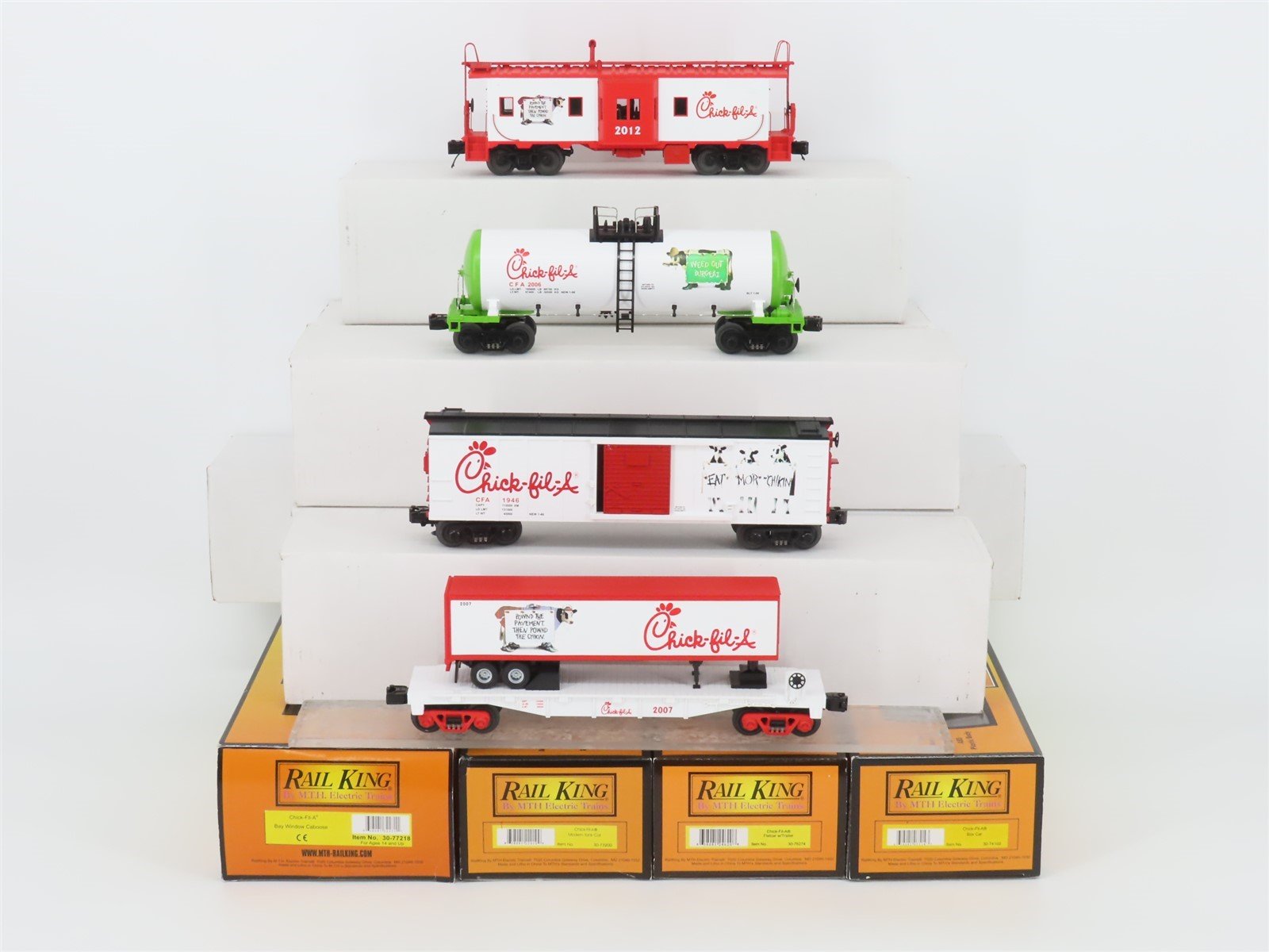 O Gauge 3-Rail MTH Rail King 30-74160 Chick-Fil-A Assorted Freight Car Set of 4