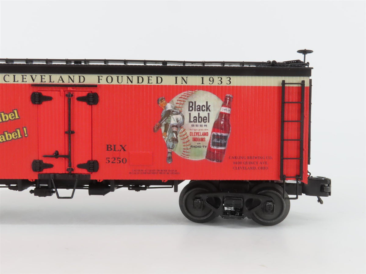O Gauge 3-Rail MTH 20-94455 BLX Carling Black Label Indians 36&#39; Reefer #5250