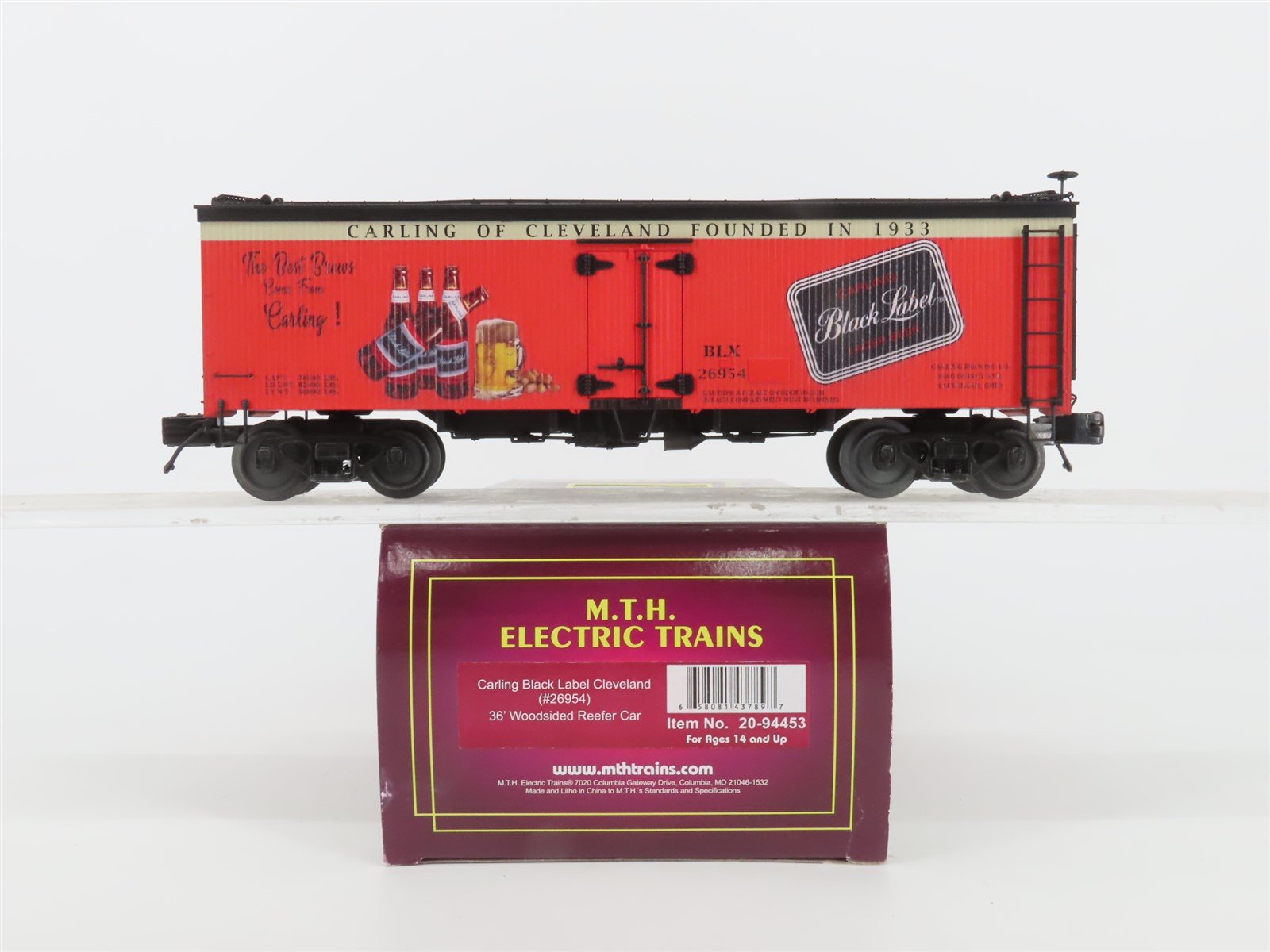 O Gauge 3-Rail MTH 20-94453 BLX Carling Black Label Cleveland 36' Reefer #26954