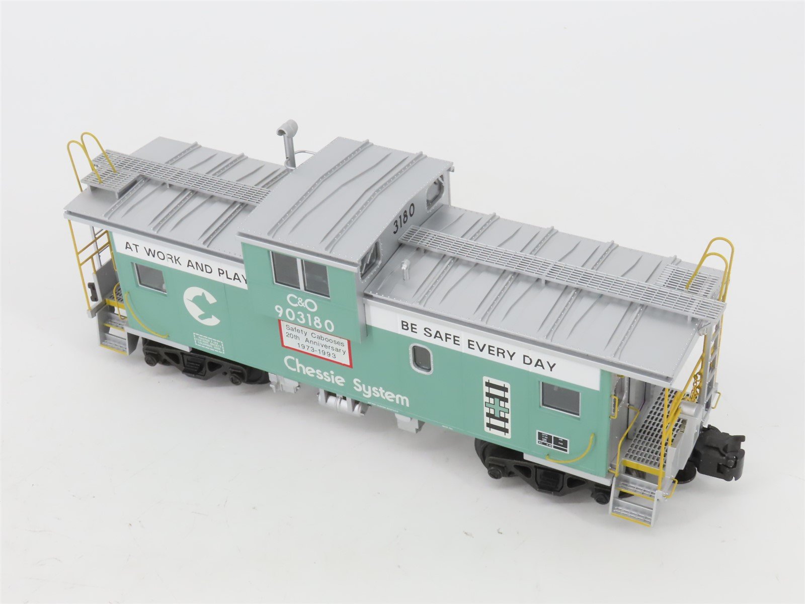 O Gauge 3-Rail Atlas 6627 C&O Chessie System Extended Vision Caboose #903180