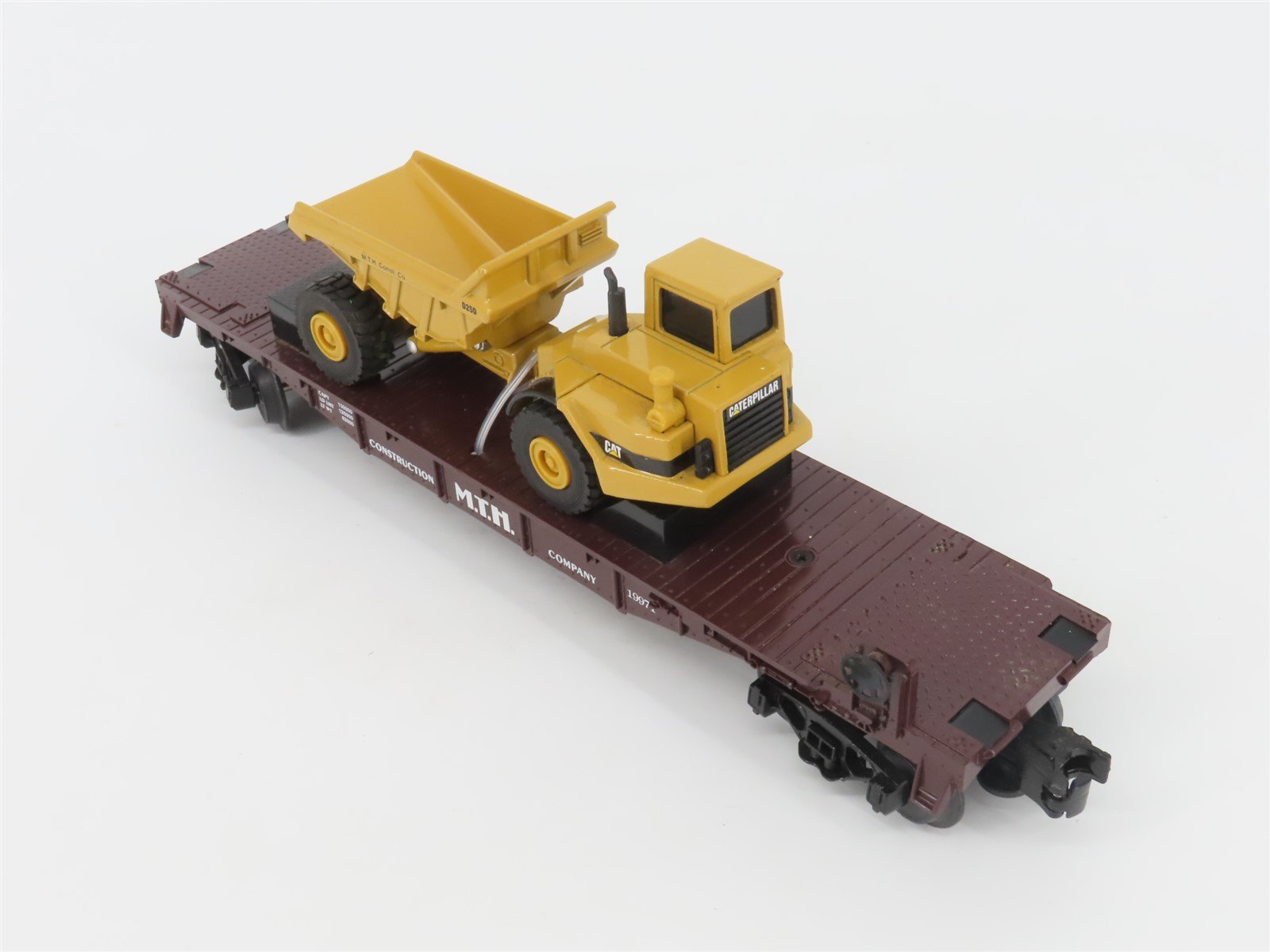 O Gauge 3-Rail MTH Rail King 30-7614 MTH Flat Car #19971 W/CAT Dump Truck