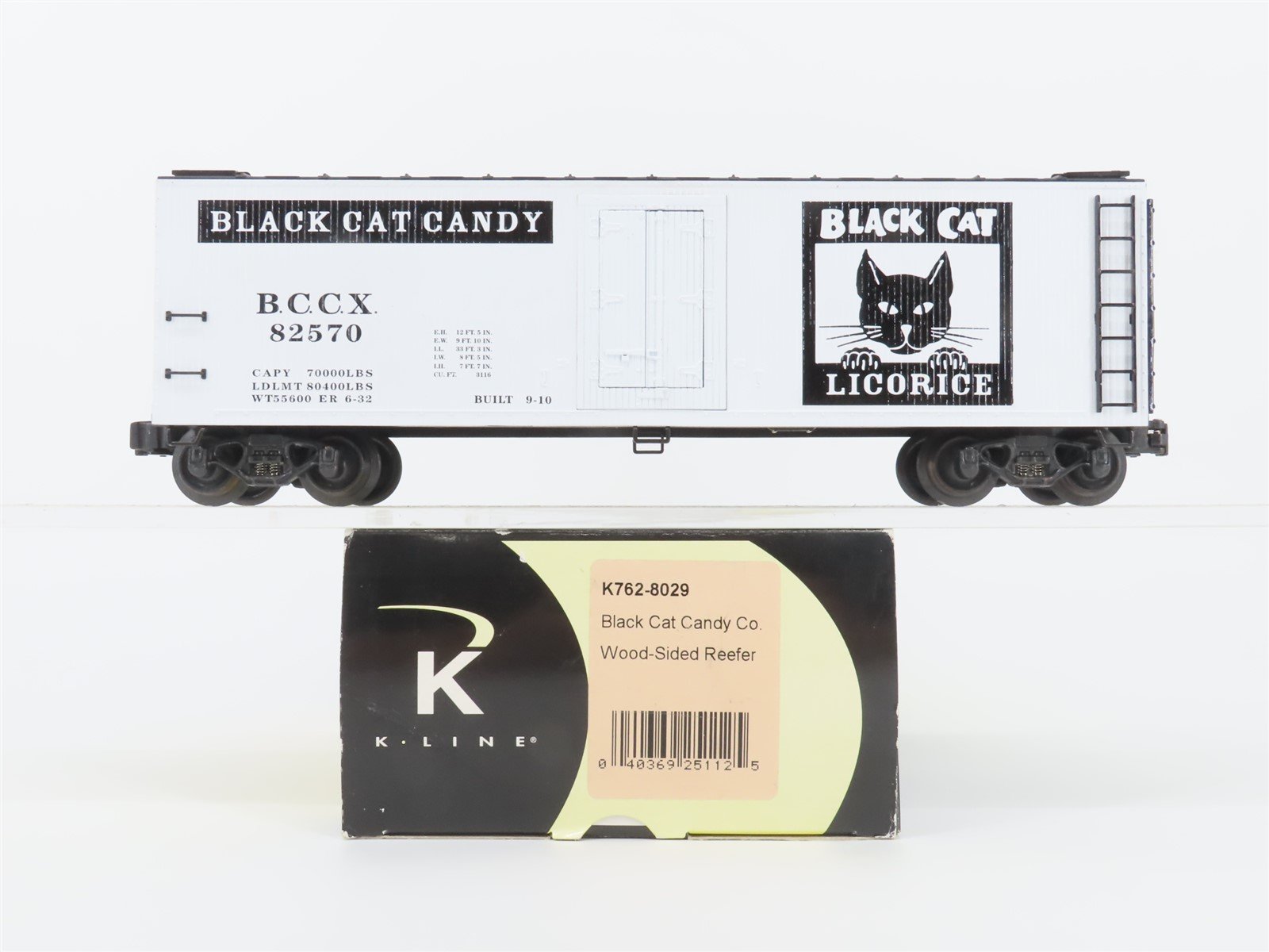 O Gauge 3-Rail K-Line K762-8029 BCCX Black Cat Candy Wood Sided Reefer #82570