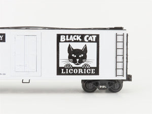 O Gauge 3-Rail K-Line K762-8029 BCCX Black Cat Candy Wood Sided Reefer #82570