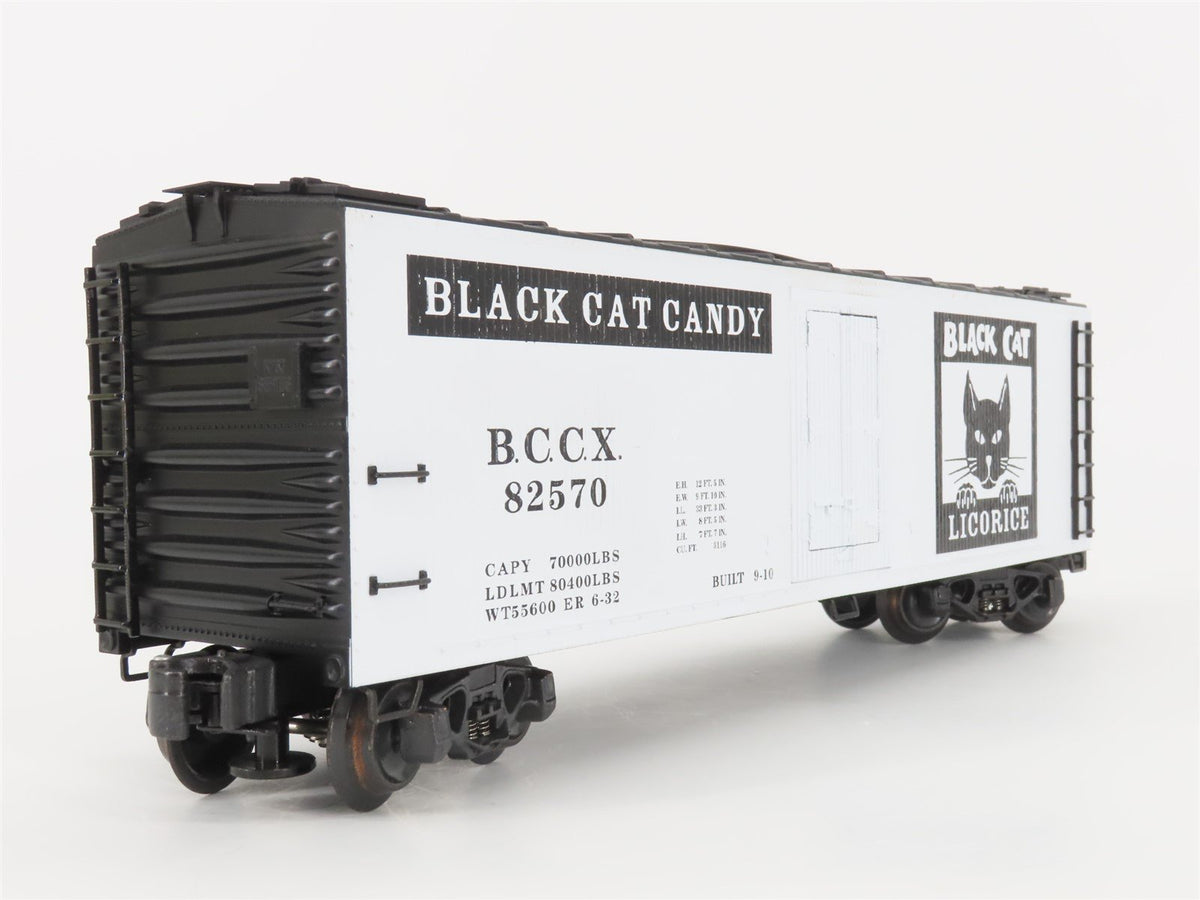 O Gauge 3-Rail K-Line K762-8029 BCCX Black Cat Candy Wood Sided Reefer #82570