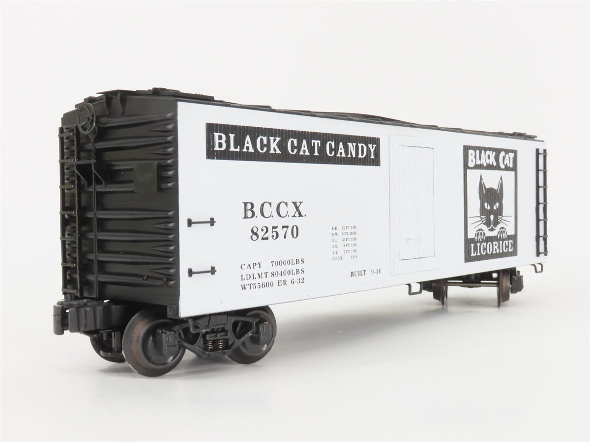 O Gauge 3-Rail K-Line K762-8029 BCCX Black Cat Candy Wood Sided Reefer #82570