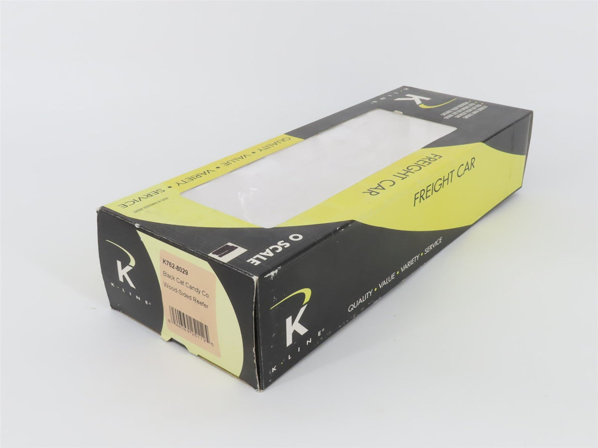 O Gauge 3-Rail K-Line K762-8029 BCCX Black Cat Candy Wood Sided Reefer #82570