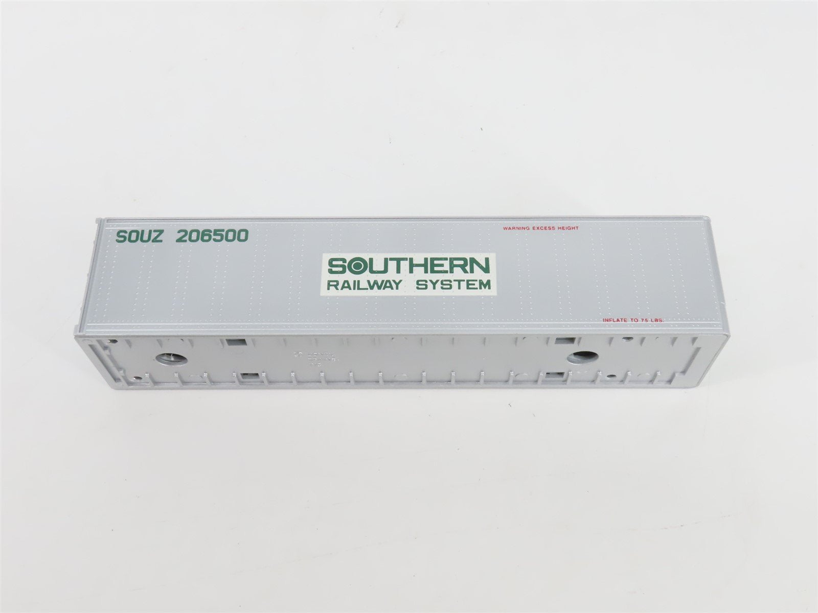 O 1/48 Scale Lionel 6-12826 APL, SOUZ Intermodal Containers (3-Pack)