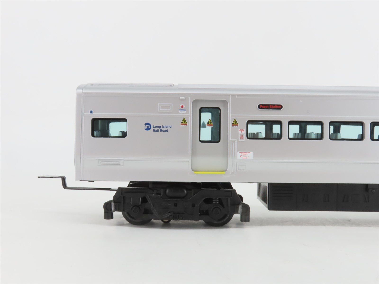 O Gauge 3-Rail Lionel 6-30114 MTA Long Island M-7 Commuter Train Set w/Track