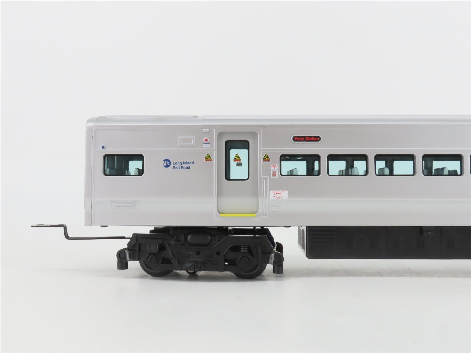 O Gauge 3-Rail Lionel 6-30114 MTA Long Island M-7 Commuter Train Set w/Track