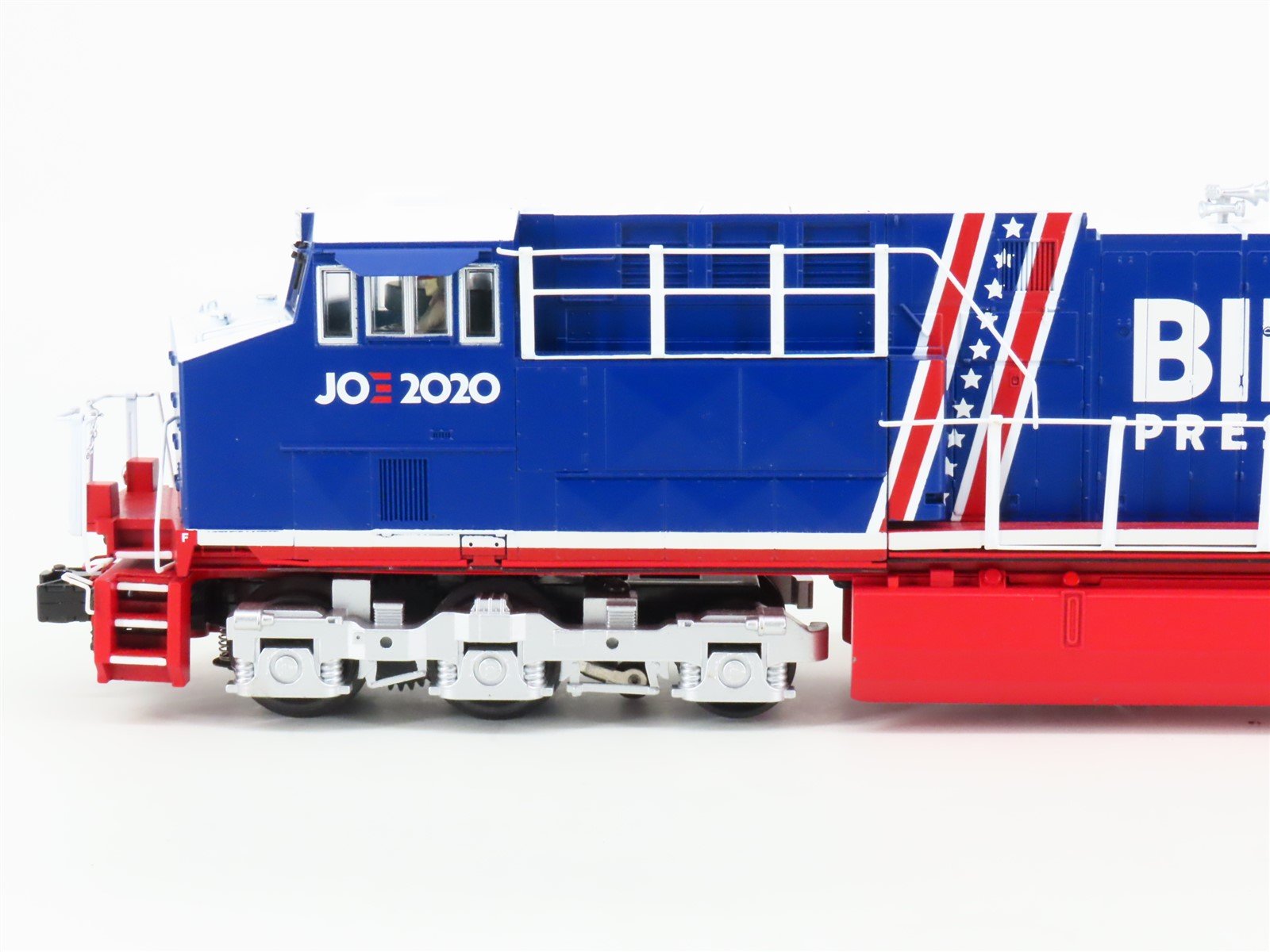 O 3-Rail MTH RailKing 30-20800-1 Joe Biden 2020 ES44AC Diesel & Caboose Set