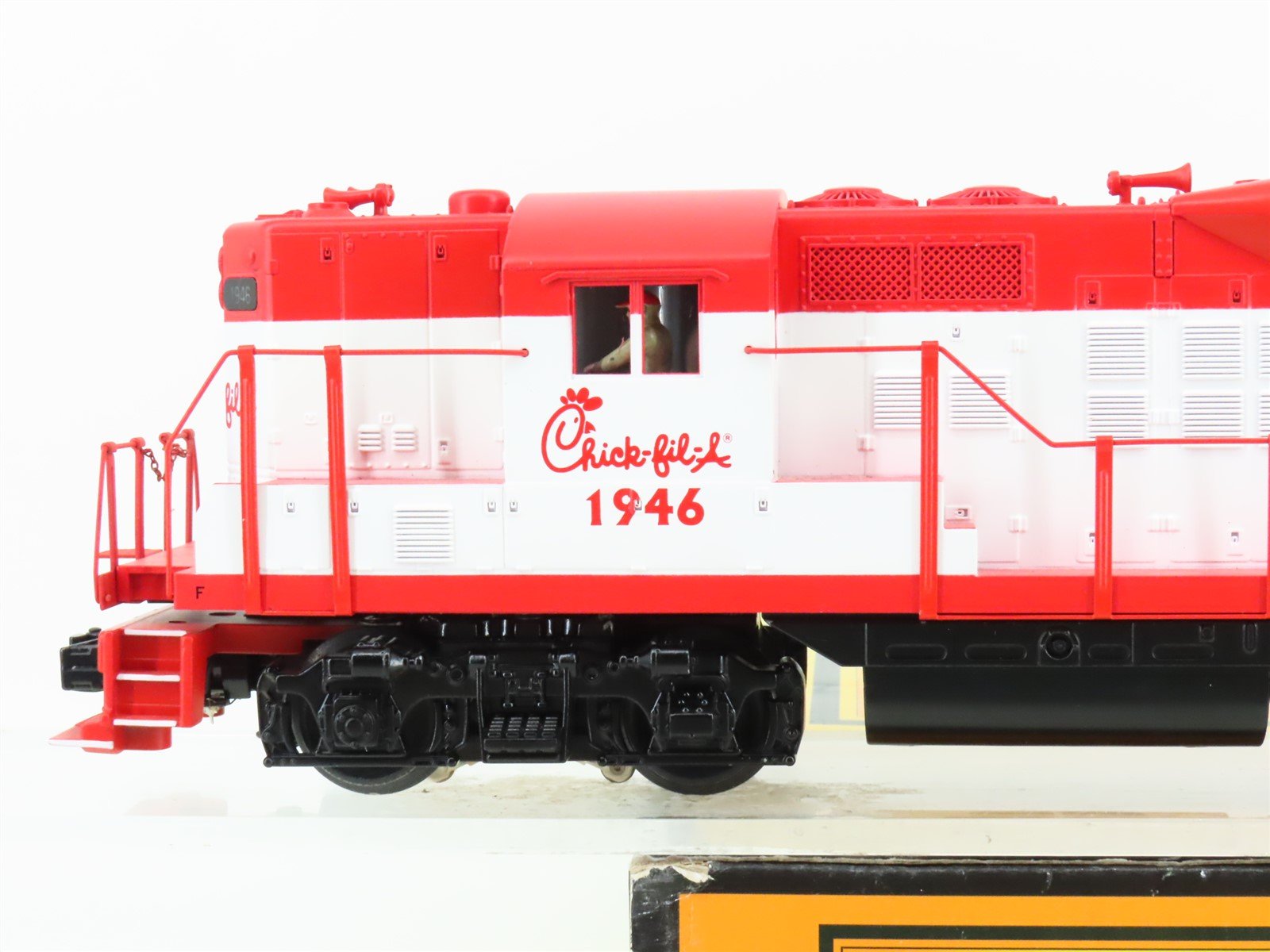 O Gauge 3-Rail MTH RailKing 30-20131-1 Chick-Fil-A GP9 Diesel #1946 Proto-Sound3